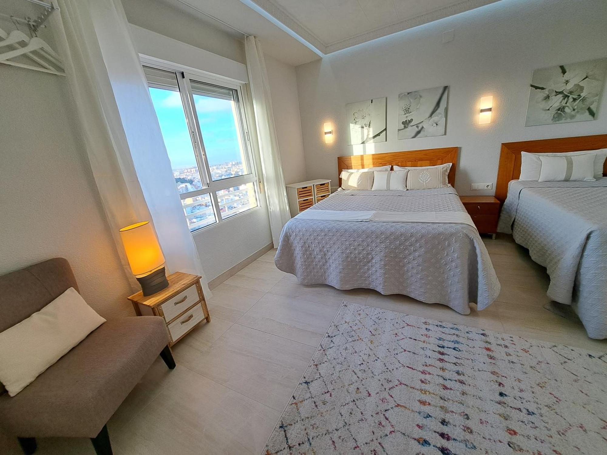 Alicante Skylights Apartments Δωμάτιο φωτογραφία